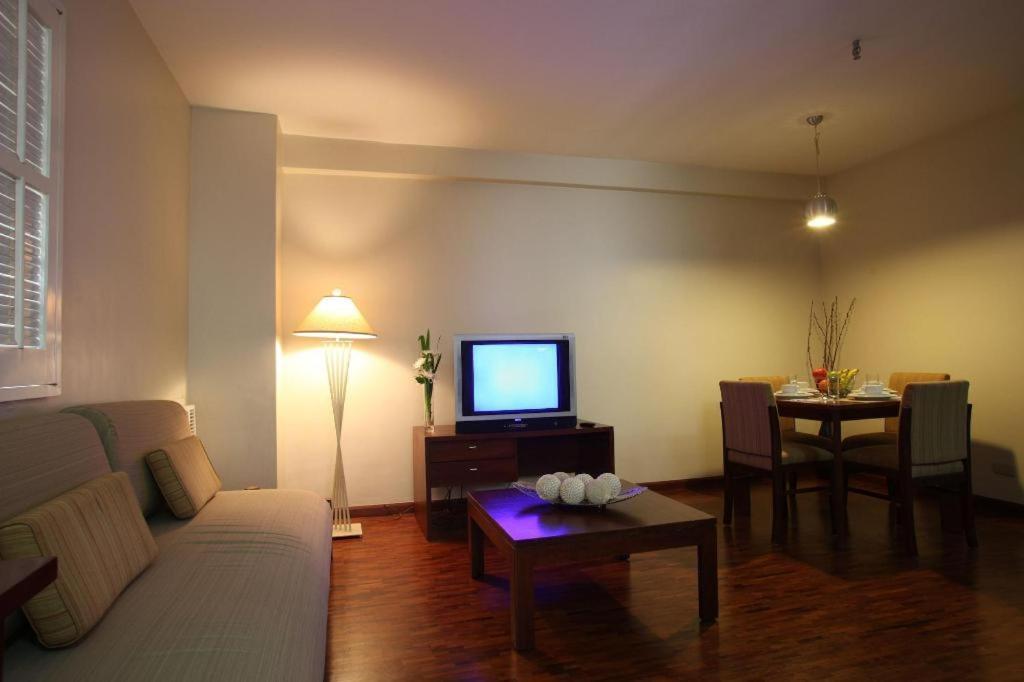 Amorsolo Mansion Hotel 马尼拉 外观 照片