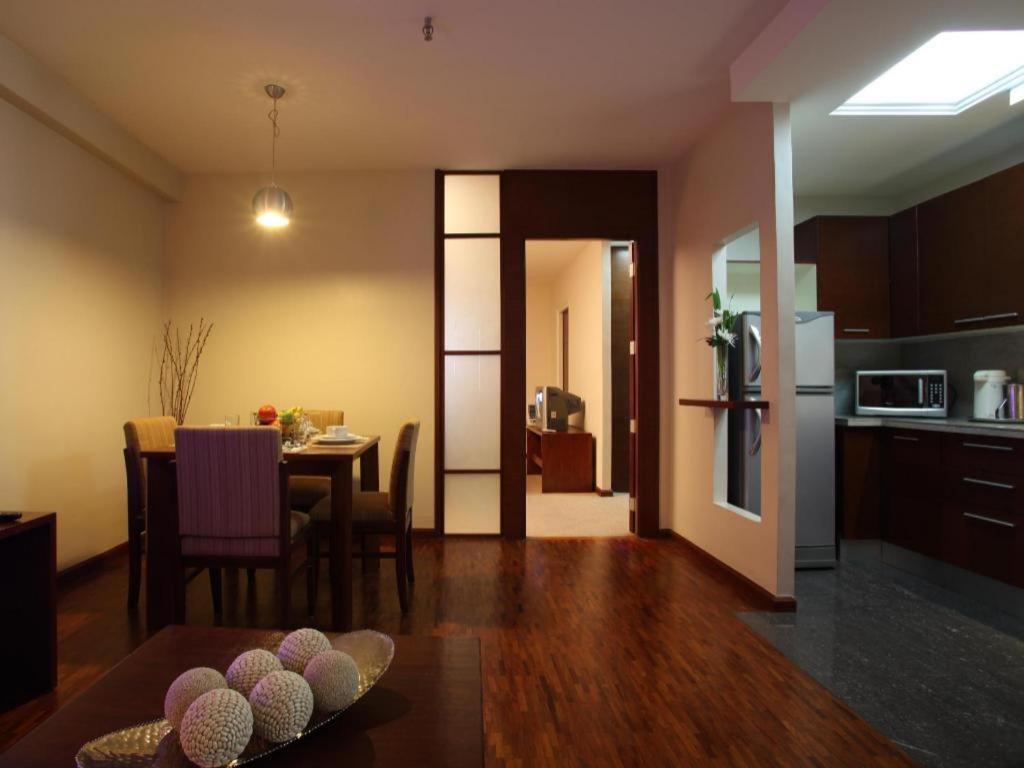 Amorsolo Mansion Hotel 马尼拉 外观 照片