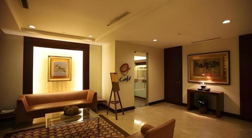 Amorsolo Mansion Hotel 马尼拉 外观 照片