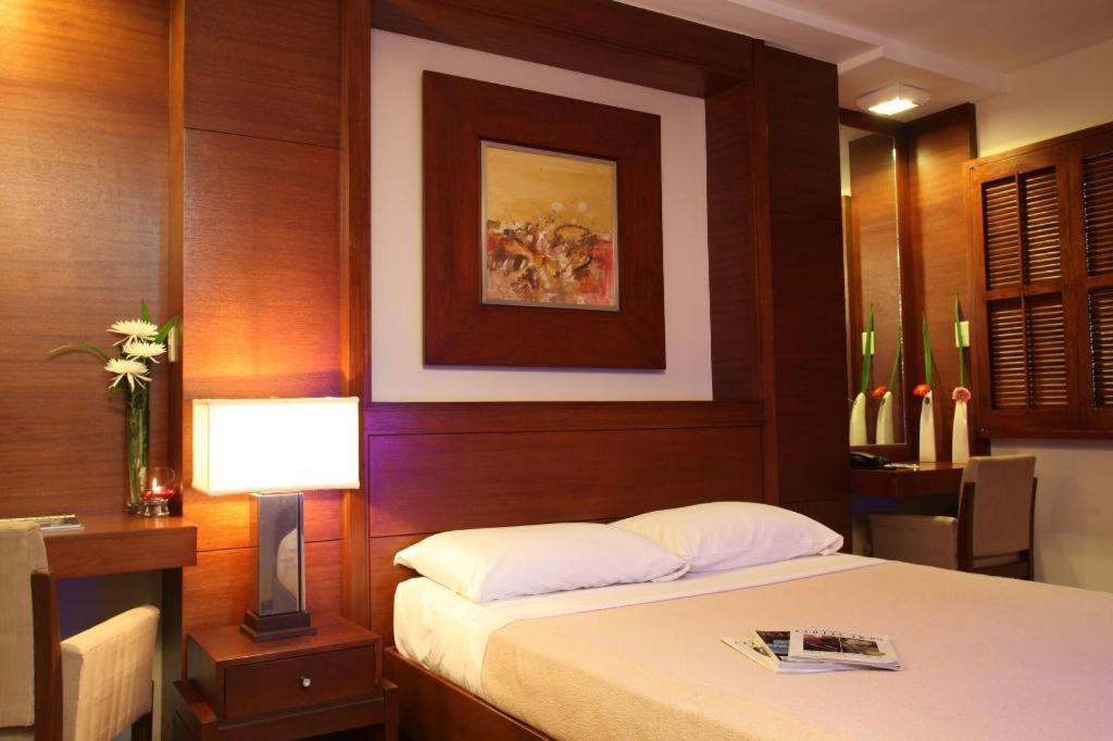 Amorsolo Mansion Hotel 马尼拉 外观 照片